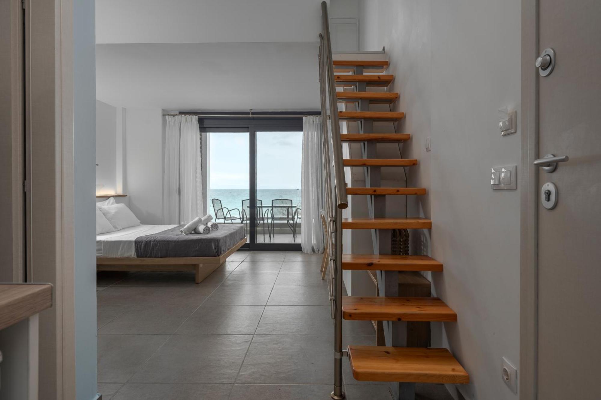 Апартаменты Cavo Blue Coastal Living Полихроно Экстерьер фото